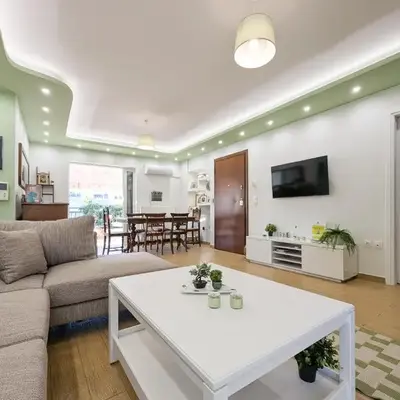 Penthouse 4BD apt near Acropolis and metro