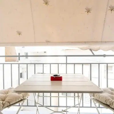 1BR Designer Apt Next To Metro & 15 minutes to Acropolis