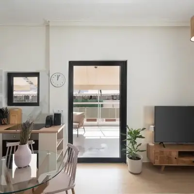 1BR Cozy Apt Near Metro with Huge Balcony &City View