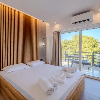 Azure7 Seaside - Luxury Apartment in Varkiza