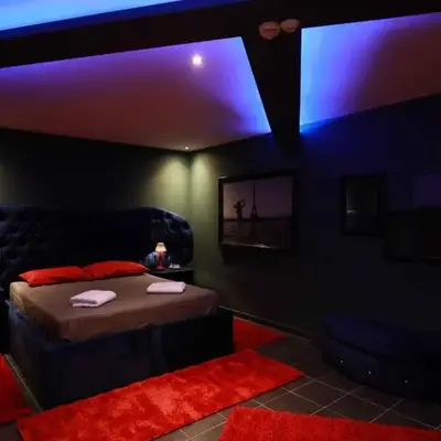 Deluxe Suite 211 - Castle De Paris