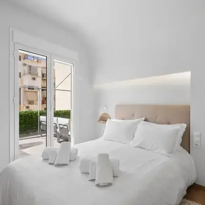 Luxury 2BR Apartment near the marina