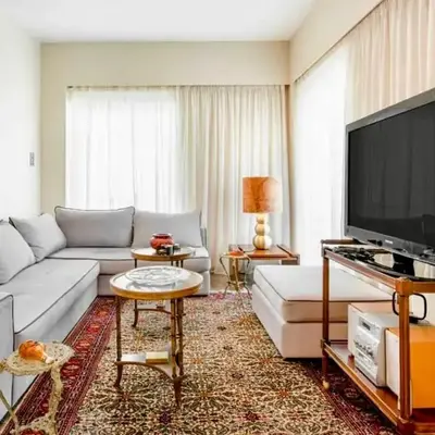Charming Flat with Traditional & Elegant Style