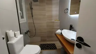 Gallery image of Purple Charm Elegant 1-Bedroom City Escape in Athens