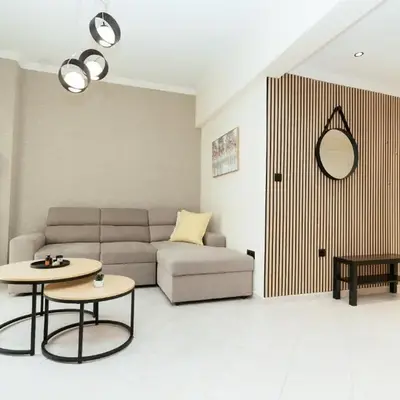 Comfy stay 2BR flat 1Gbps 4 min walk from metro
