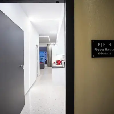 Piraeus Harbor Hideaway