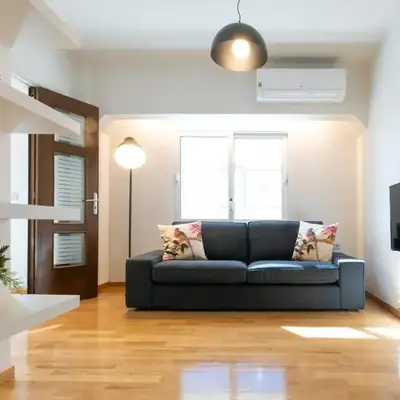 Spacious Central Apartment Close to Metro