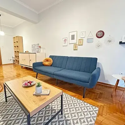 Cozy Athenian Nest Getaway