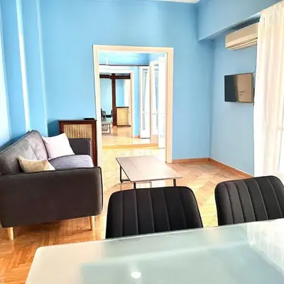 Urban Acropolis Apartment With Fast internet