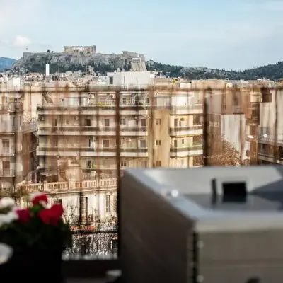 180 jacuzzi with Acropolis sunset view