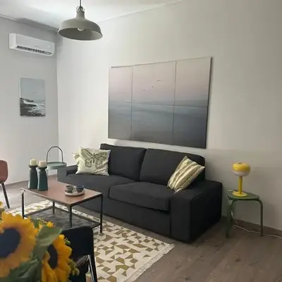 Spacious sunlit 3bd flat
