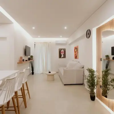 1BR Designer Suite Homey Feel Near Metro