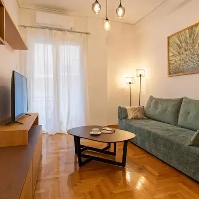 Stylish Kypseli Apartment Sleeps 4 300 Mbps WiFi
