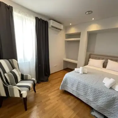 Ermou 44 - 2bdr apartment