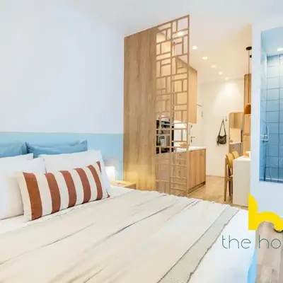 Stylish Love Nest W Balcony in Heart of Koukaki!