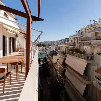 Seaside Dublex with 2 Large Terraces Walk to the Beach