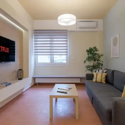 Acropolis walking distance apartment