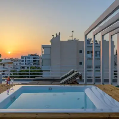 Jacuzzi Penthouse with sea view 5th floor
