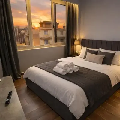 Piraeus Port Luxury Suites No3