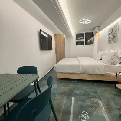 City Center Green Lux Studio