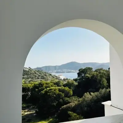 The Lotus House - Premium Coastal Living