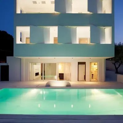 Infinity White Complex by GK Properties