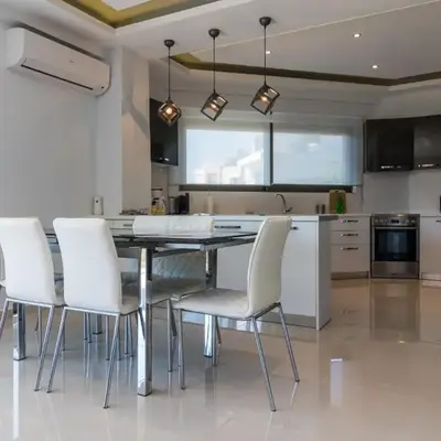 Amazing Holiday Apt with Ocean Views