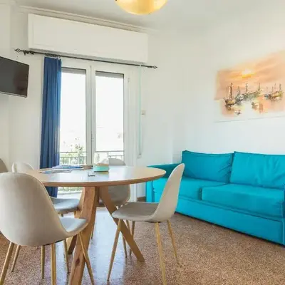Super Paradise Apartments