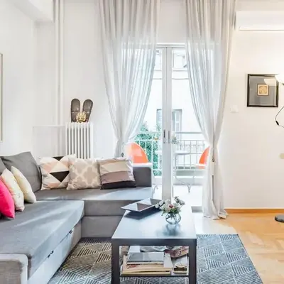 Koukaki Apartment with a Sunny Balcony