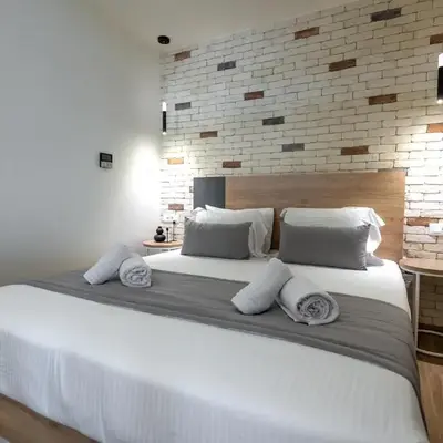 Hotel @Syngrou Fix