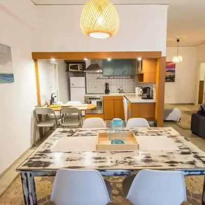 Stylish apt in Athens center