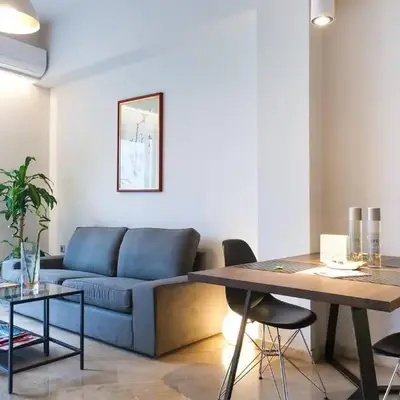 TONI'S Home for couples or business Travellers 1BD