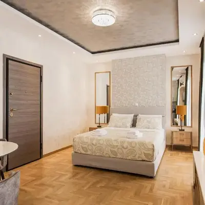 Nicholas Point Apartments and Rooms