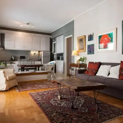 2 Bedroom Artist's Apartment - So Athens