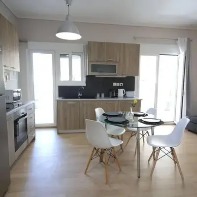 Penthouse lux flat with 2 bd next to larissis