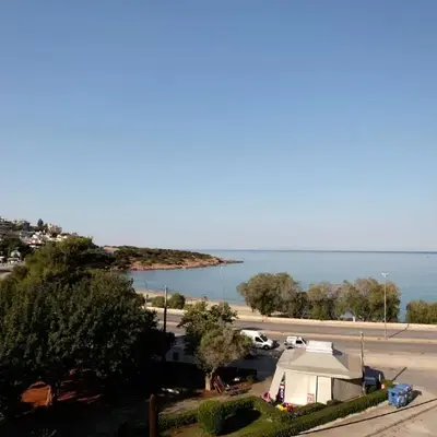 Seaside Renovated Top Floor Apartment