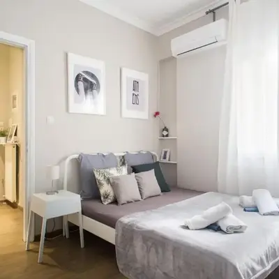 Your stay next to Acropolis!