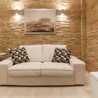 Pretty rooms with shared bathroom in Gold and Blue apartment in safe central area