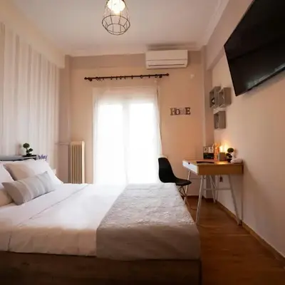 COZY APT NEXT TO METRO AND CLOSE TO ACROPOLIS!