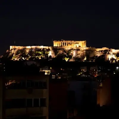 Mosaics Central aprtm with Acropolis View !
