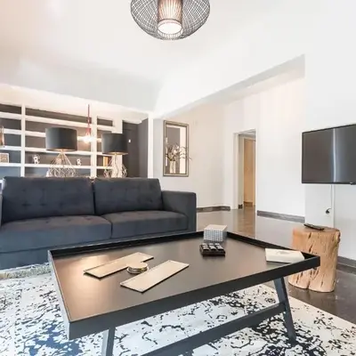 Traveler's Dream 4 brdm Renovated Penthouse