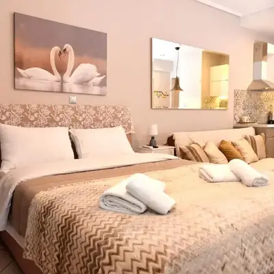 Cozy Apartment in the Heart of Athens 8-2