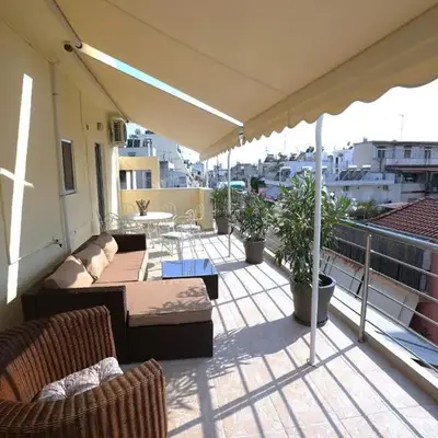 Central Apartment with Spacious Balcony