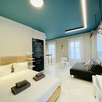 Central Syntagma Square Studio in Athens - Shell