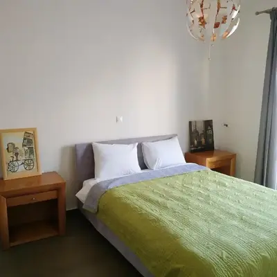 Pantazopoulou square apartment (central railway)