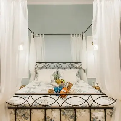 Syntagma private sweet safe double rooms with shared bathroom