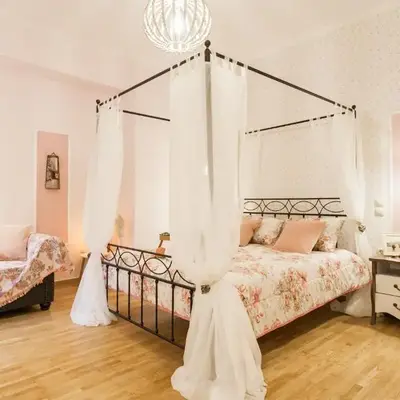 Syntagma 3 Bedroom Sweet Simple And Practical Apartment