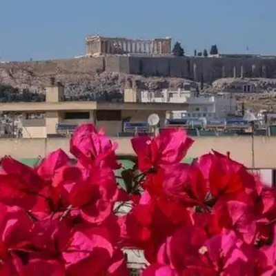 Studio with private terrace and view of Acropolis!
