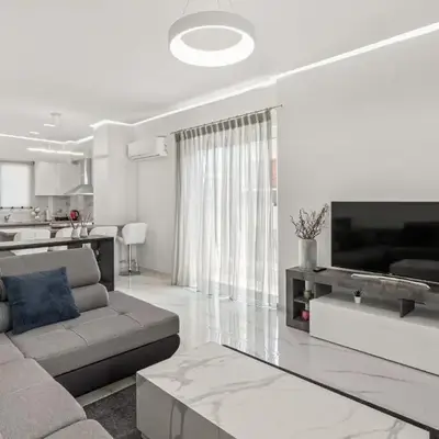 BillyMare central Glyfada apartment