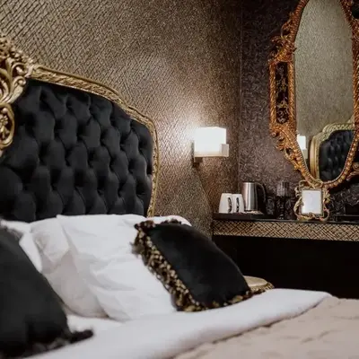 ROH Suites